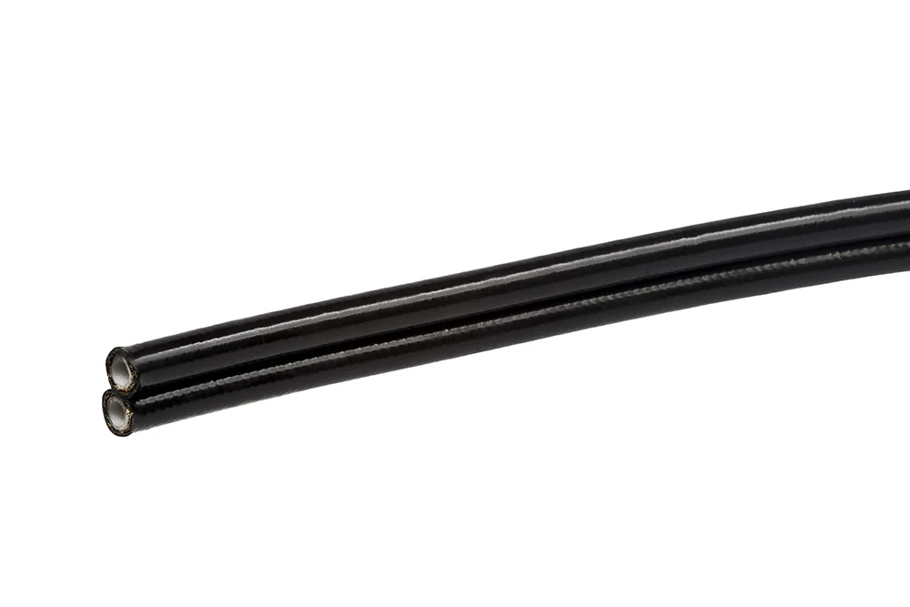 Flexible thermoplastique FM240 avec tresse acier pour sous-gaine