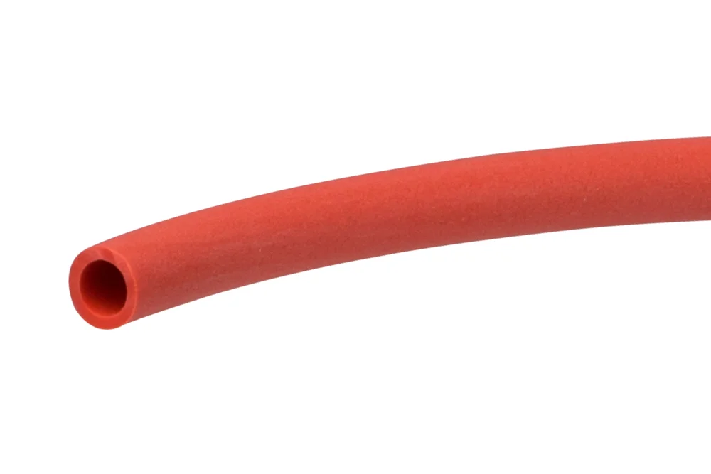 Tuyau universel en caoutchouc naturel rouge VERSILON™ GSR STANDARD